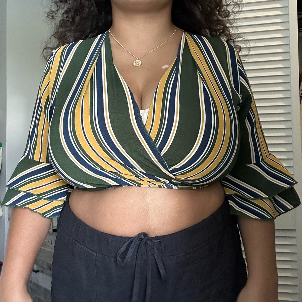 Green and White 3/4 Sleeve Wrap Blouse